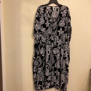 NWOT-Joyspun Cover-Up Dress Women's Black Botanical Shadows - Size 2X (18W-20W)